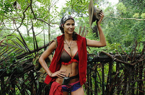 Doch vor dem finalen Akt hieß es Abschied nehmen. Sexy Micaela war am Vorabend rausgewählt worden und musste das Camp verlassen.