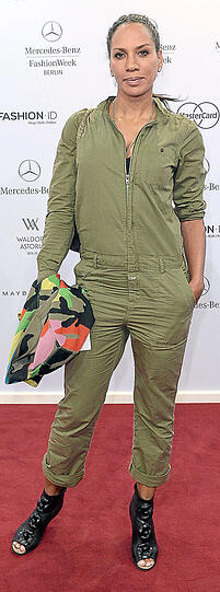Lässig: Barbara Becker im angesagten Jumpsuit.