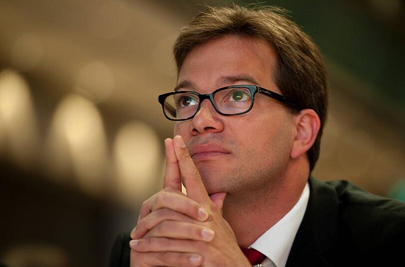 Florian Pronold diskutiert zum Thema ständige Erreichbarkeit.