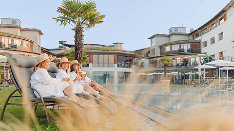Gemeinsam mit Freundinnen den Urlaub genießen und der Gesundheit Gutes tun- das alles können Ladies ab dem 25. Mai im neuen exklusiven Ladies Spa.