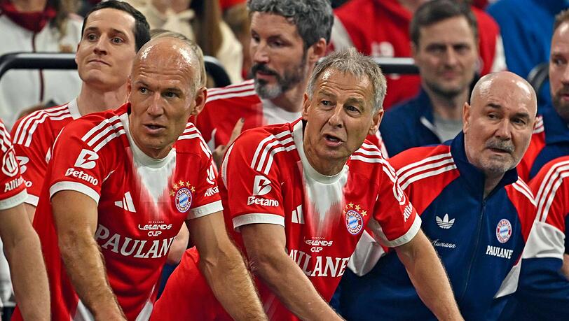 In einem Team beim Legends Cup: Arjen Robben und J&uuml;rgen Klinsmann.