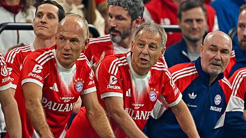 In einem Team beim Legends Cup: Arjen Robben und J&uuml;rgen Klinsmann.