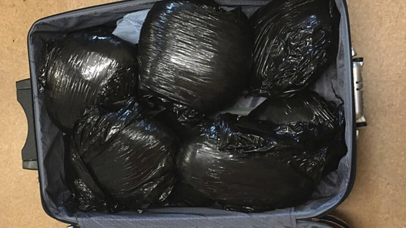 Ein 23-Jähriger versuchte in einem Nachtzug von Rom nach München zehn Kilo Marihuana zu schmuggeln.