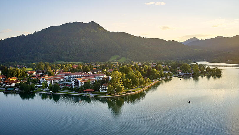 Das Restaurant &Uuml;berfahrt in Rottach-Egern am Tegernsee.