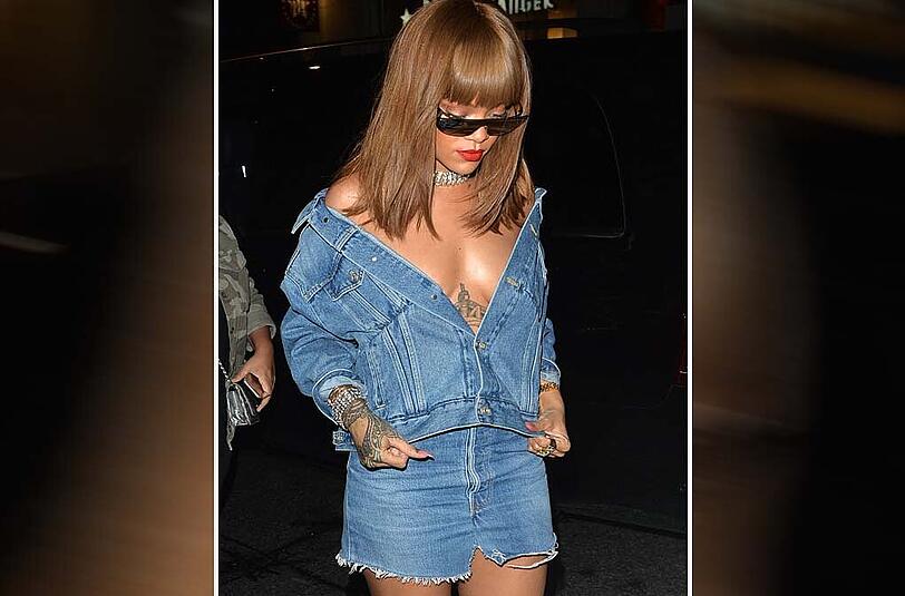 Mit ihrem Jeans-Look liegt Rihanna zwar voll im Trend - aber noch weiter herunterziehen sollte die Sängerin ihr Kleid nicht.