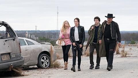 Mehr noch als die Zombies setzt Tallahassee (Woody Harrelson, r.) und Co. manch blondes Dummchen zu
