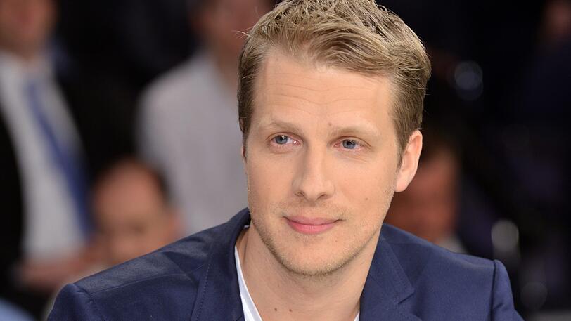 Comedian Oliver Pocher appelliert an Kanzlerin Angela Merkel: "Mach bitte den Shutdown!"