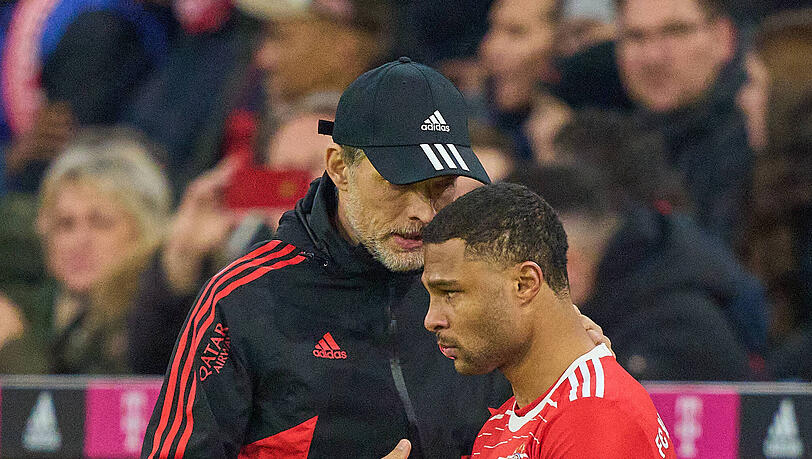 Bayern-Trainer Tuchel (l.) fordert mehr von seinen Einwechselspielern, hier Serge Gnabry.
