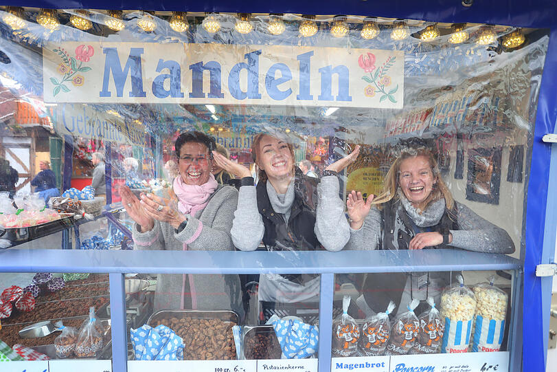 Eine friedliche, aber auch sehr regnerische und kalte Wiesn war die erste Ausgabe seit Beginn der Coronapandemie. Entsprechend waren auch weniger Besucher da.