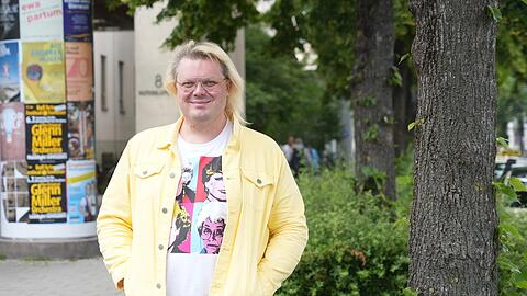 Mykyta Volkov ist aus der Ukraine geflüchtet und lebt inzwischen in München. Hier tritt er als Dragqueen Samantha Jackson auf.