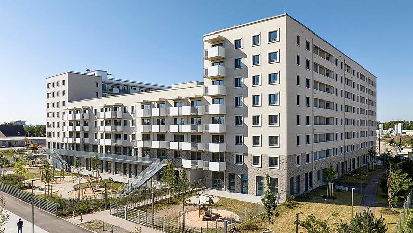 Der erste Wohnblock der M&uuml;nchner Wohnen in Neufreimann ist fertig.