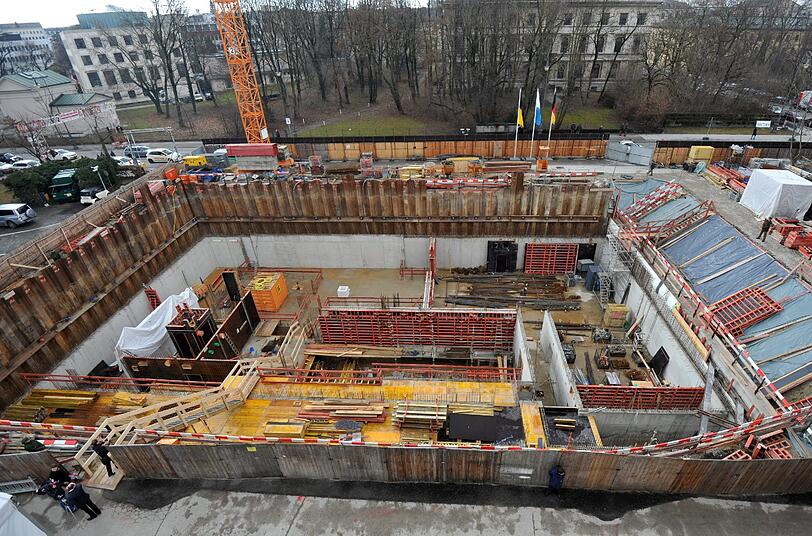 So sieht die Baustelle am Königsplatz derzeit aus.