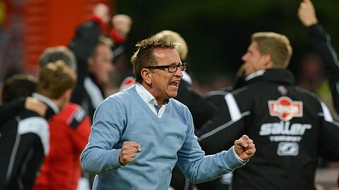 Will mit seiner Arminia in Pokalfinale: Bielefelds Trainer Norbert Meier.