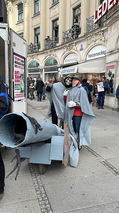 Demonstranten am Stachus. Demonstranten am Stachus.