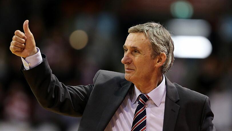 Daumen hoch! Nur die Defense muss besser werden: Bayern-Trainer Svetislav Pesic. Daumen hoch! Nur die Defense muss besser werden: Bayern-Trainer Svetislav Pesic.
