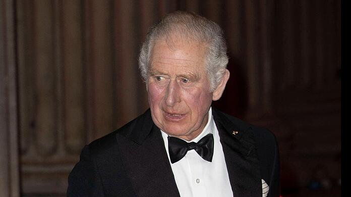 Prinz Charles bekam Millionen aus Katar, teils in Einkaufstüten gestopft.