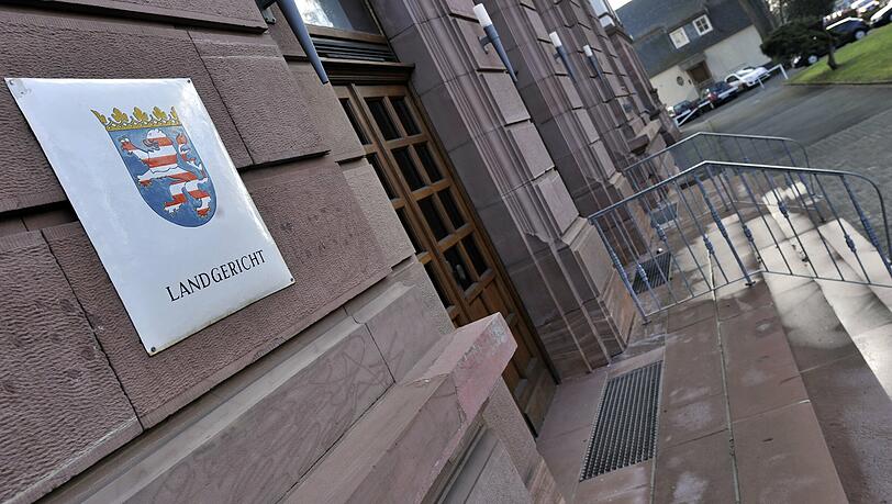 Eingang zum Gießener Landgericht Eingang zum Gießener Landgericht