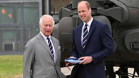 König Charles und sein ältester Sohn stehen wegen der Geschäfte ihrer Herzogtümer in der Kritik.