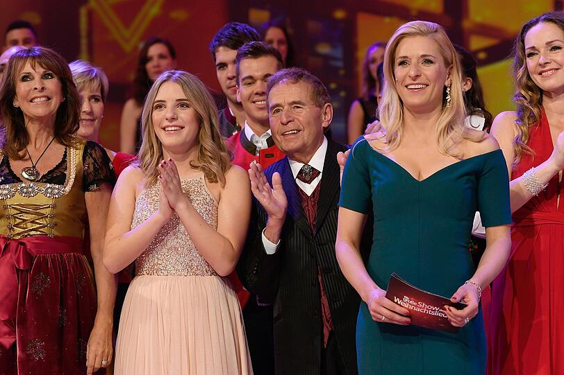 Stefanie Hertel (re.) mit Vater Eberhard Hertel und Tochter Johanna (li.) beim ersten gemeinsamen öffentlichen TV-Auftritt