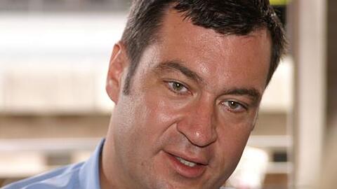 Hallo? Markus Söder mag lieber Blackberry