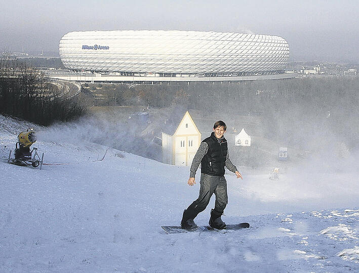 Schussfahrt Richtung Arena: AZ-Reporter Daniel Aschoff am Müllberg.
