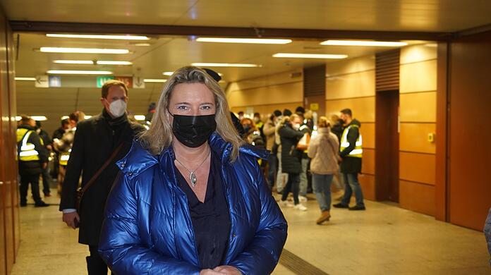 Verkehrsministerin Kerstin Schreyer will den Wildwuchs an Ticket-Apps mit der "Mobilitätsplattform Bayern" überwinden. (Archivbild)