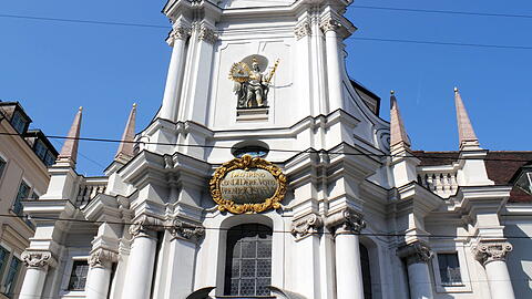 Die Projektimmobilie umfasst eine Fl&auml;che von mehr als 7300 Quadratmetern und wird r&auml;umlich von der angrenzenden Dreifaltigkeitskirche getrennt sein.