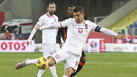Bayerns Stürmerstar Robert Lewandowski geht bei der EM für Polen auf Torejagd.