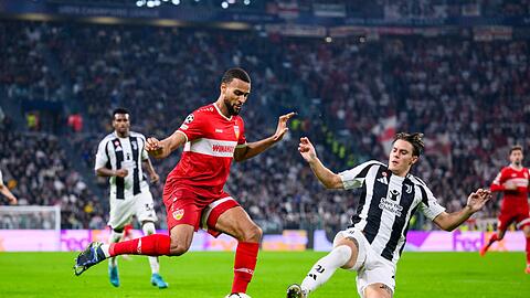 Josha Vagnoman (l.) und der VfB Stuttgart zeigten in Turin eine starke Vorstellung.
