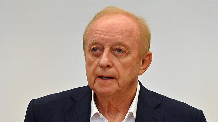 Alfons Schuhbeck wird Insolvenzverschleppung vorgeworfen. Ein betroffenes Pasta-Unternehmen verweigert nun Rückzahlungen an Schuhbecks Insolvenzverwalter.