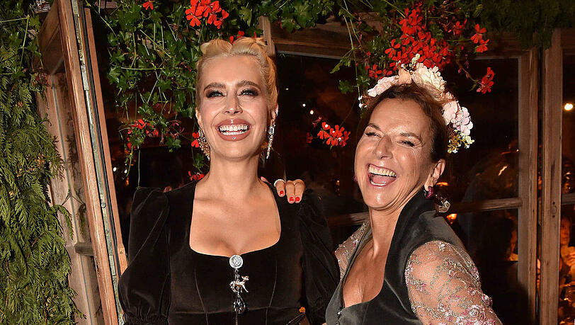 Verena Kerth und Claudia Obert feierten mehrere Tage auf dem Oktoberfest