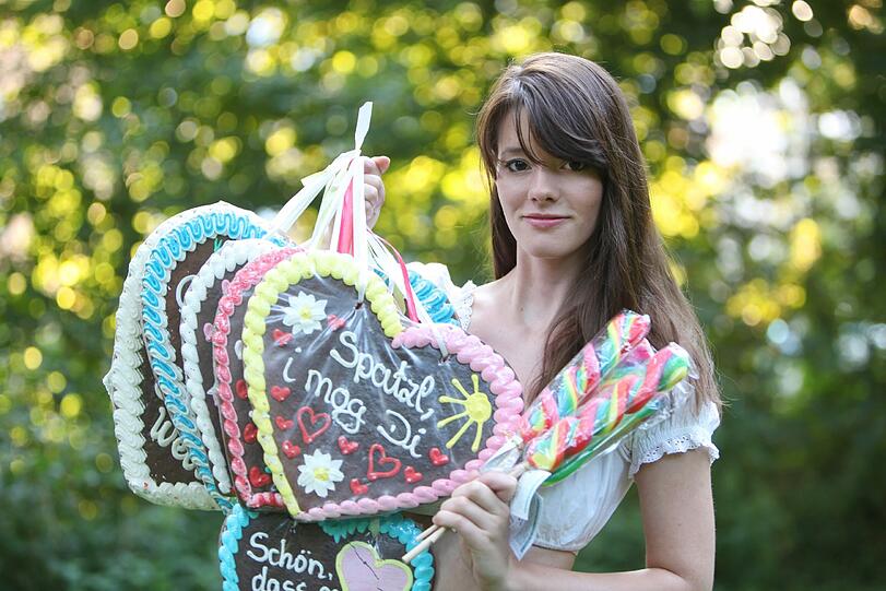 Leonie Wiedemann: Sie ist unter dem Top 30 der zahlreichen Bewerberinnen. Wird Leonie die "Schöne Münchnerin 2011"?