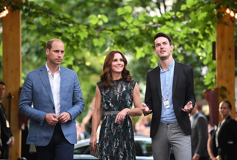 Prinz William und Herzogin Kate werden zu einem Treffen mit jungen Unternehmern und Kreativen im Clärchens Ballhaus erwartet und setzen ihren Besuch in Berlin fort.