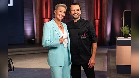 Sonja Zietlow und Steffen Henssler in der neuen VOX-Kochshow "Hensslers Dreamteam"