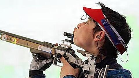 Wenigstens holte sie noch Mannschafts-Gold: Die Münchner Luftgewehr-Schützin Sonja Pfeilschifter.