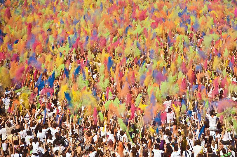 Bunte Farbschlacht in Riem: Bei den Hindus eine kulturelle Tradition, in München ein Heidenspaß!