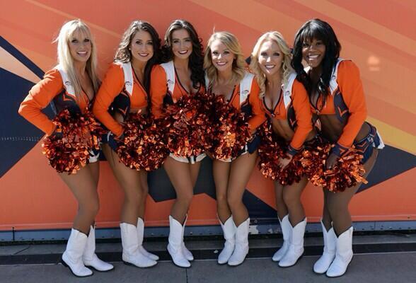 Die Cheerleader der Denver Broncos.