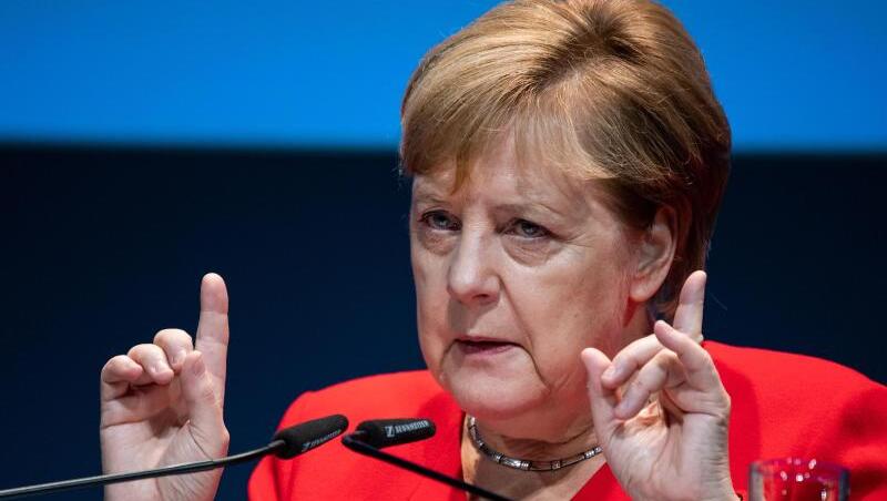 Bundeskanzlerin Angela Merkel (CDU) spricht beim 11. Deutschen Maschinenbau-Gipfel des Verbandes Deutscher Maschinen- und Anlagenbau (VDMA). Bundeskanzlerin Angela Merkel (CDU) spricht beim 11. Deutschen Maschinenbau-Gipfel des Verbandes Deutscher Maschinen- und Anlagenbau (VDMA).