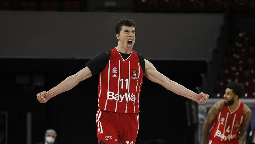 Vizekapitän Vladimir Lucic. Vizekapitän Vladimir Lucic.