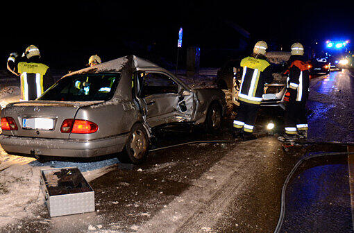 Ein Unfall von vielen am Donnerstag: Gegen 16.45 Uhr rutschen drei Autos auf der B20 zwischen Laufen und Freilassing auf Höhe Mayerhofen ineinander.