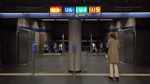 Grund für die Einschränkungen sind die Bauarbeiten zum Umbau des U-Bahnhofs Sendlinger Tor. (Symbolbild)