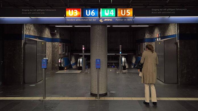 Grund für die Einschränkungen sind die Bauarbeiten zum Umbau des U-Bahnhofs Sendlinger Tor. (Symbolbild)