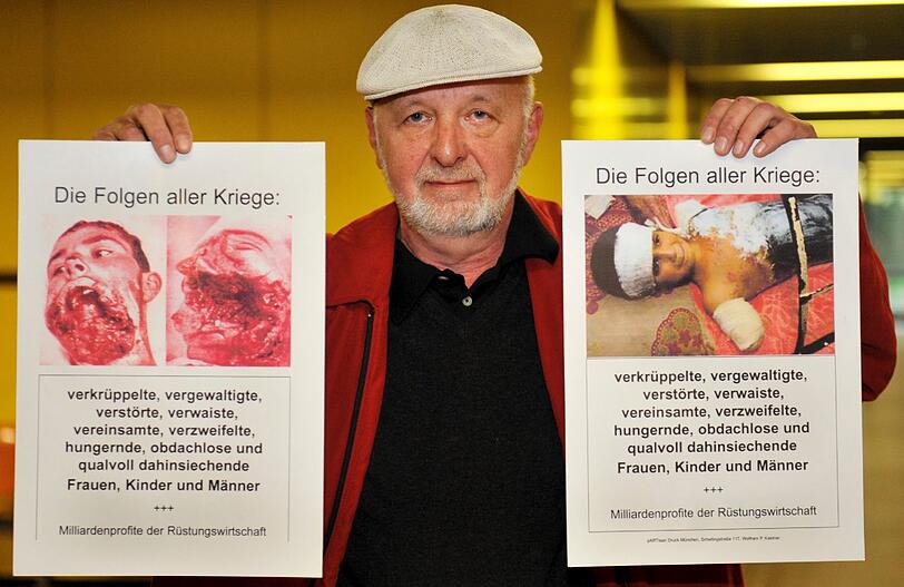 Kunst oder Belästigung? Das Amtsgericht teilt die Sichtweise des Aktionskünstlers Wolfram Kastner und spricht ihn frei.