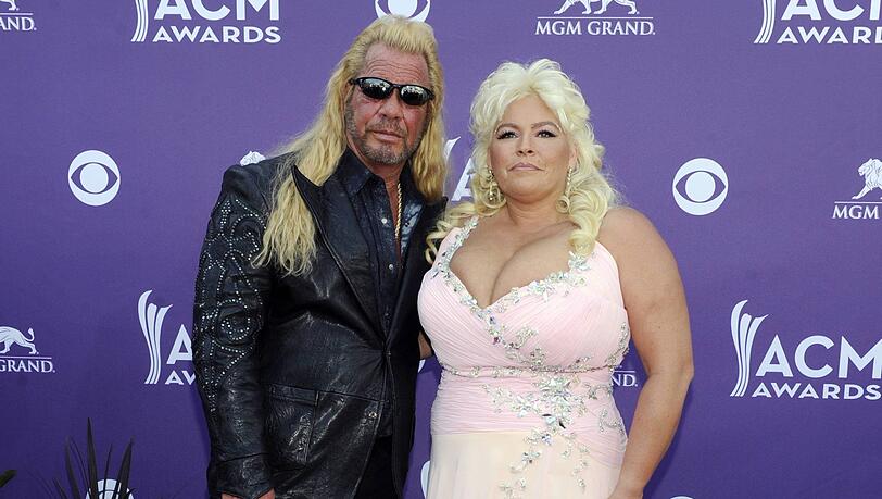 Dog und Beth Chapmann hatten 2006 geheiratet und haben zwei gemeinsame Kinder. Dog und Beth Chapmann hatten 2006 geheiratet und haben zwei gemeinsame Kinder.