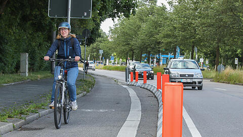 Die AZ-Lokalchefin radelt das ganze Jahr über. Deshalb wollte sie die neuen Protected Bikes Lanes alle selbst testen.