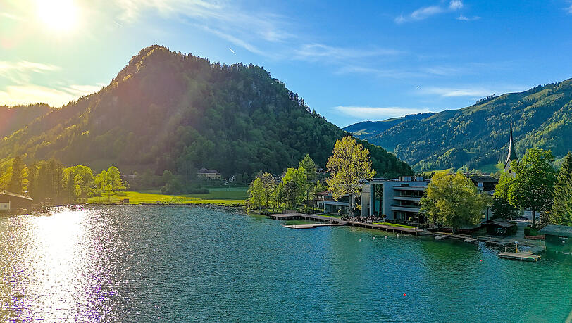See. Natur. Exklusivität. Ihr Refugium am Walchsee: Erleben Sie die ausgleichende Kraft der Natur.