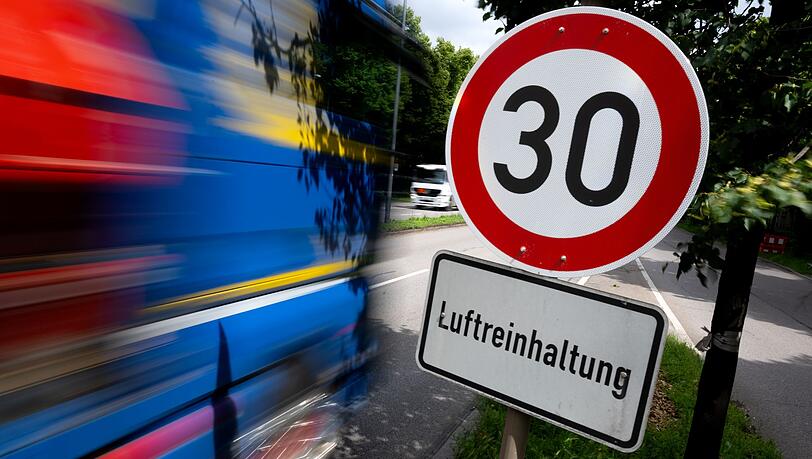Statt einer Verschärfung des Diesel-Fahrverbots: Tempo 30 an einem Teil des Mittleren Rings in München (Archivbild).
