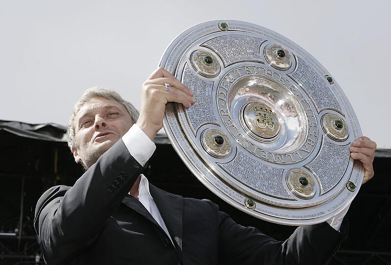 Der VfB Stuttgart liegt auf Rang 5. Der derzeit schwächelnde Traditionsklub erreichte  2115 Punkte in der Bundesliga.