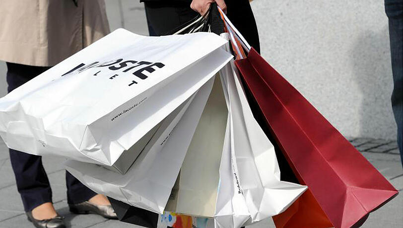 Der "Black Friday" lockte die Münchner in die Einkaufsstraßen und -zentren. Der "Black Friday" lockte die Münchner in die Einkaufsstraßen und -zentren.