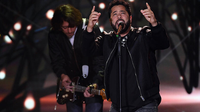 Sänger Adel Tawil auf der Bühne.